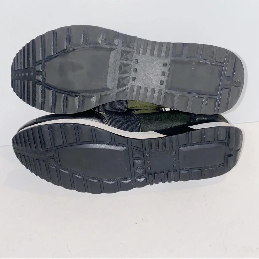 Steve Madden | Antics Green Camo Sneaker 7.5